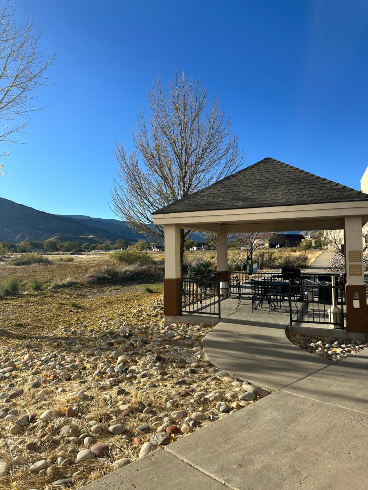 Hotel Western Slope Parachute