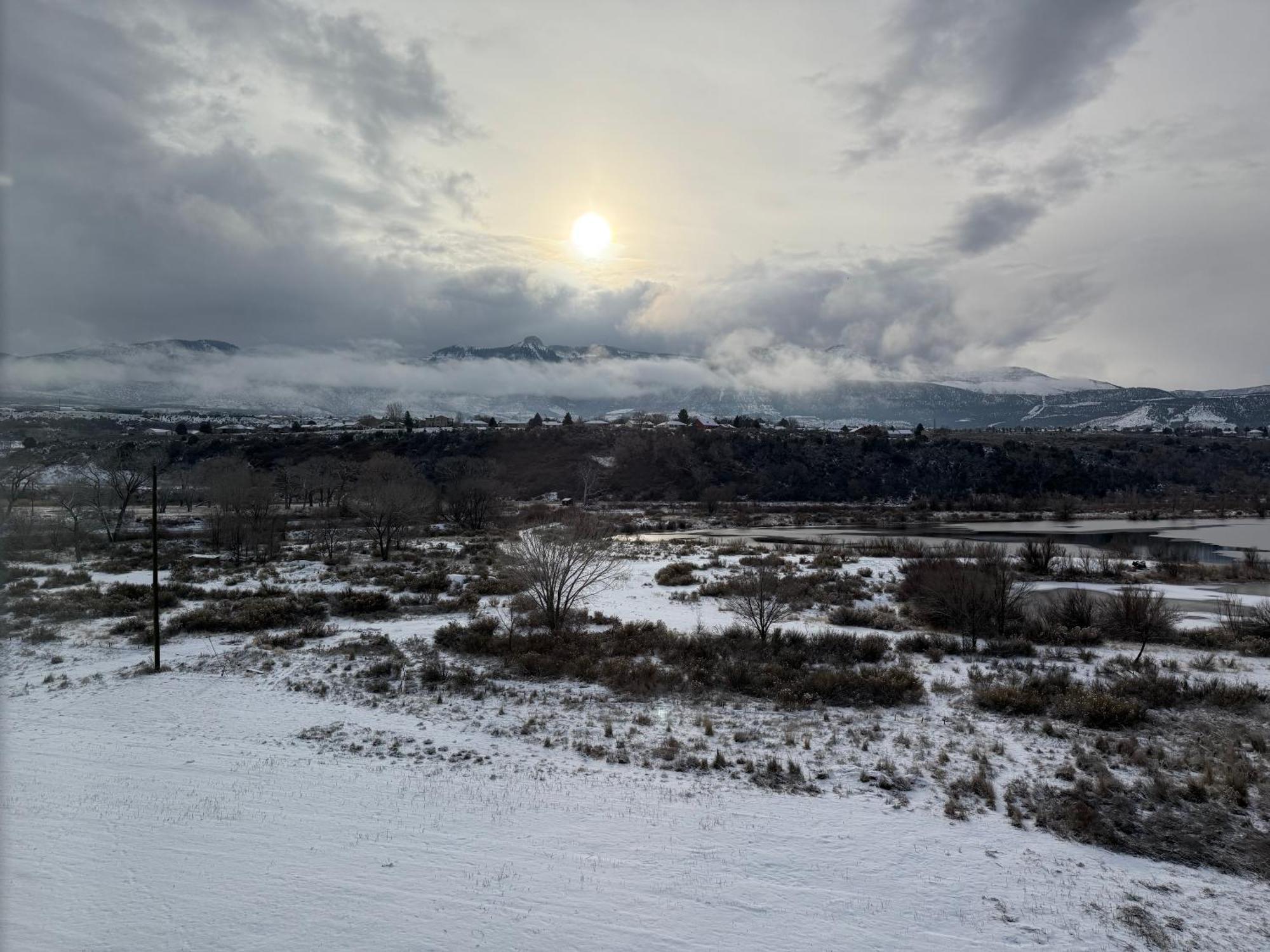 Western Slope Hotel 2*